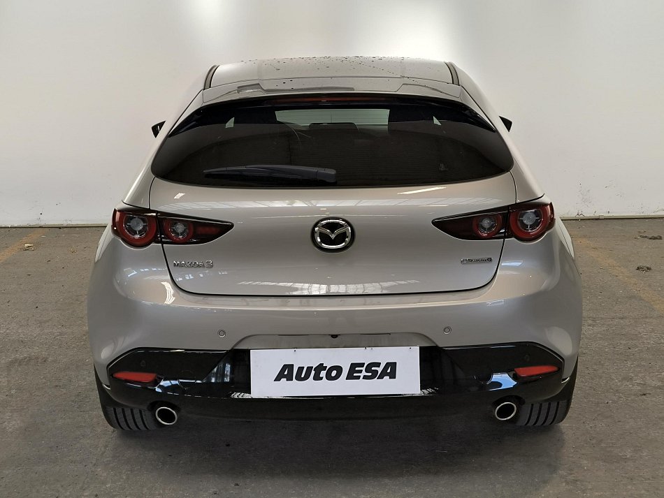 Mazda 3 2.0i 