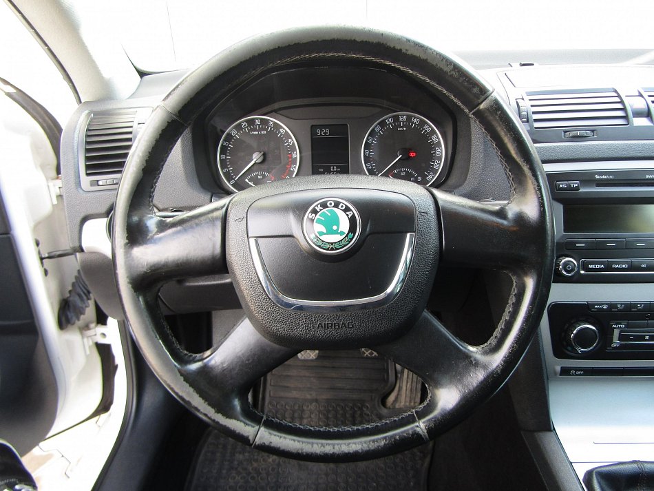 Škoda Octavia II 1.6 TDi Ambition