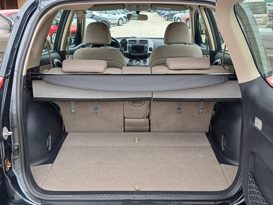 Toyota RAV4 2.0 VVT-i  4x4