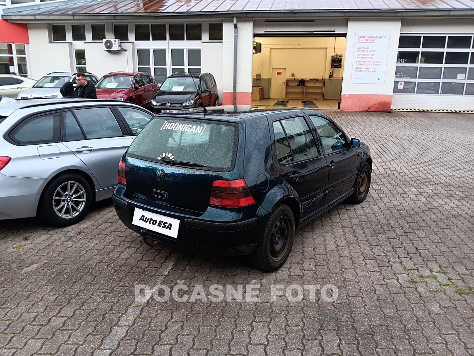 Volkswagen Golf 1.6i 