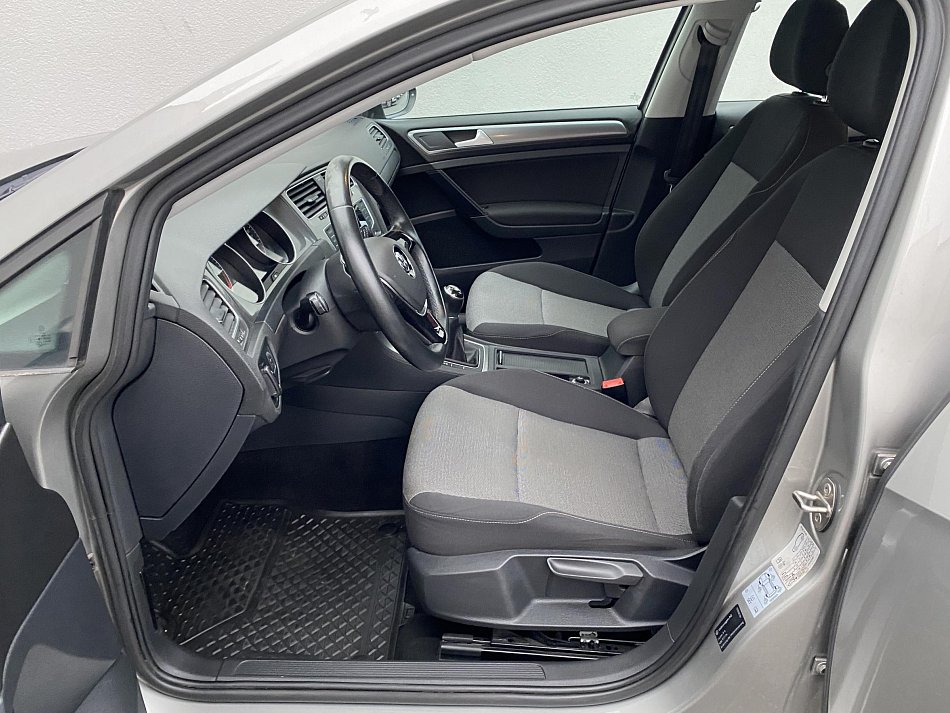 Volkswagen Golf 1.6 TDi Trendline