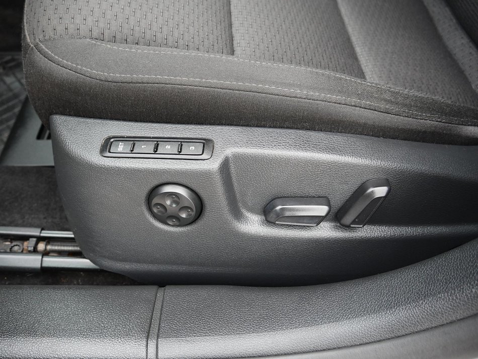 Škoda Superb II 1.6 TDi Elegance