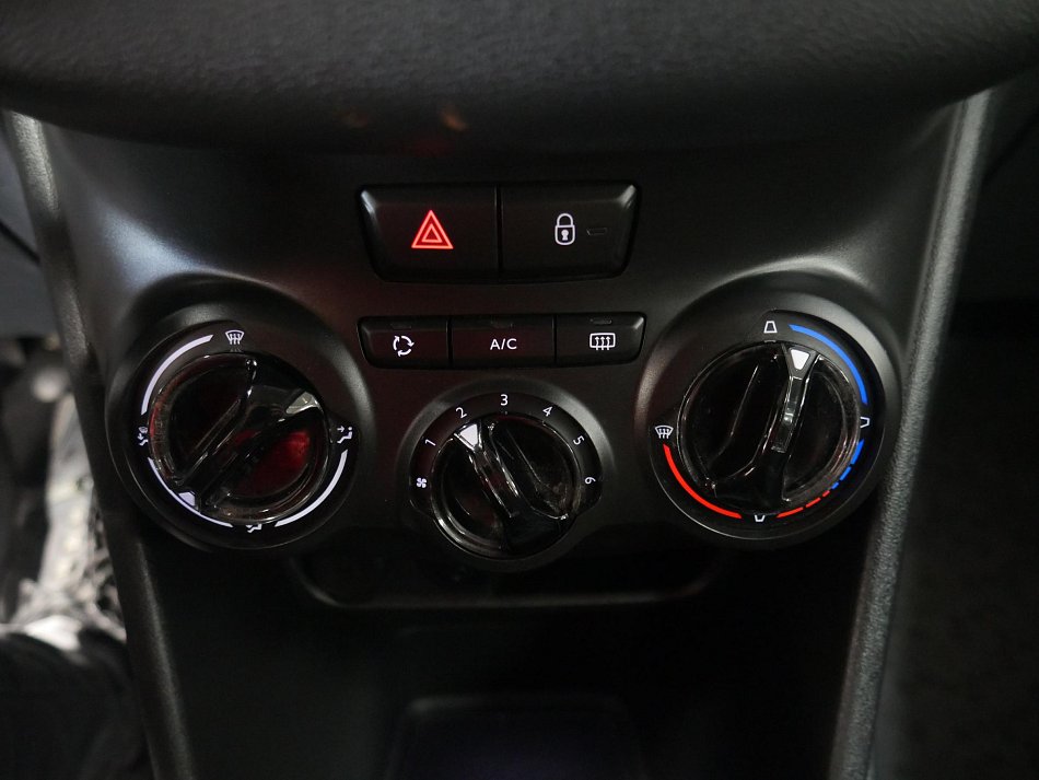 Peugeot 208 1.2i 