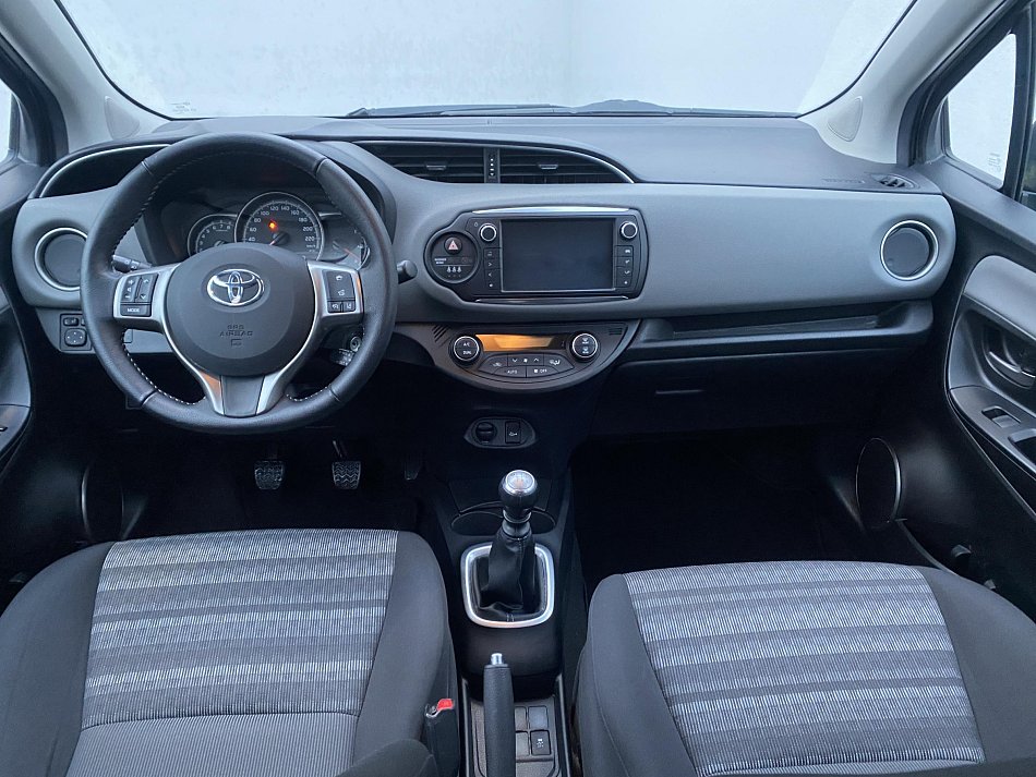 Toyota Yaris 1.4 VVT-i Dynamic