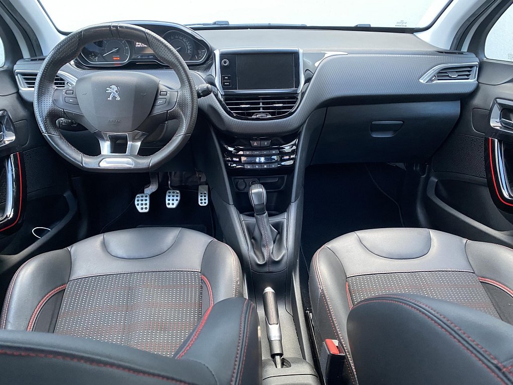 Peugeot 208 1.2PT GT Line