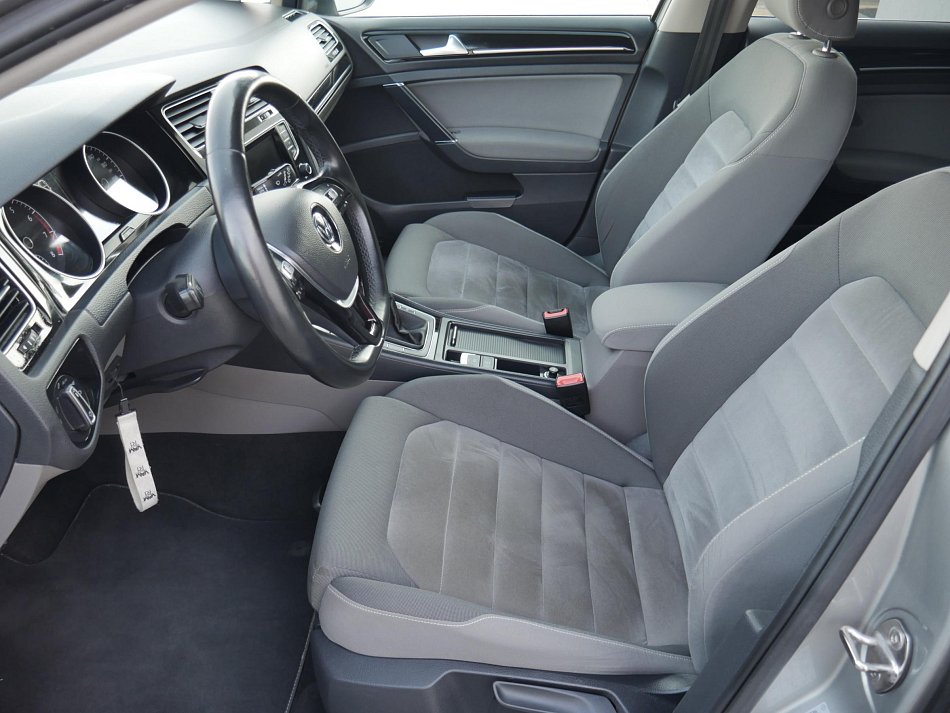 Volkswagen Golf 1.4TSI 