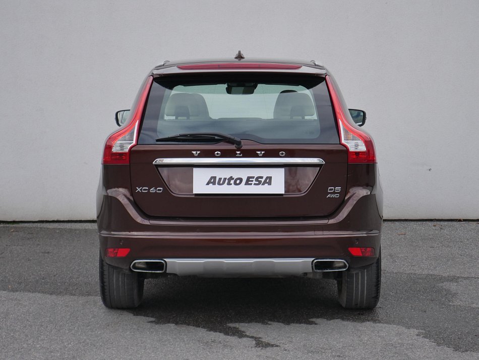 Volvo XC60 2.4 D5 Summum AWD