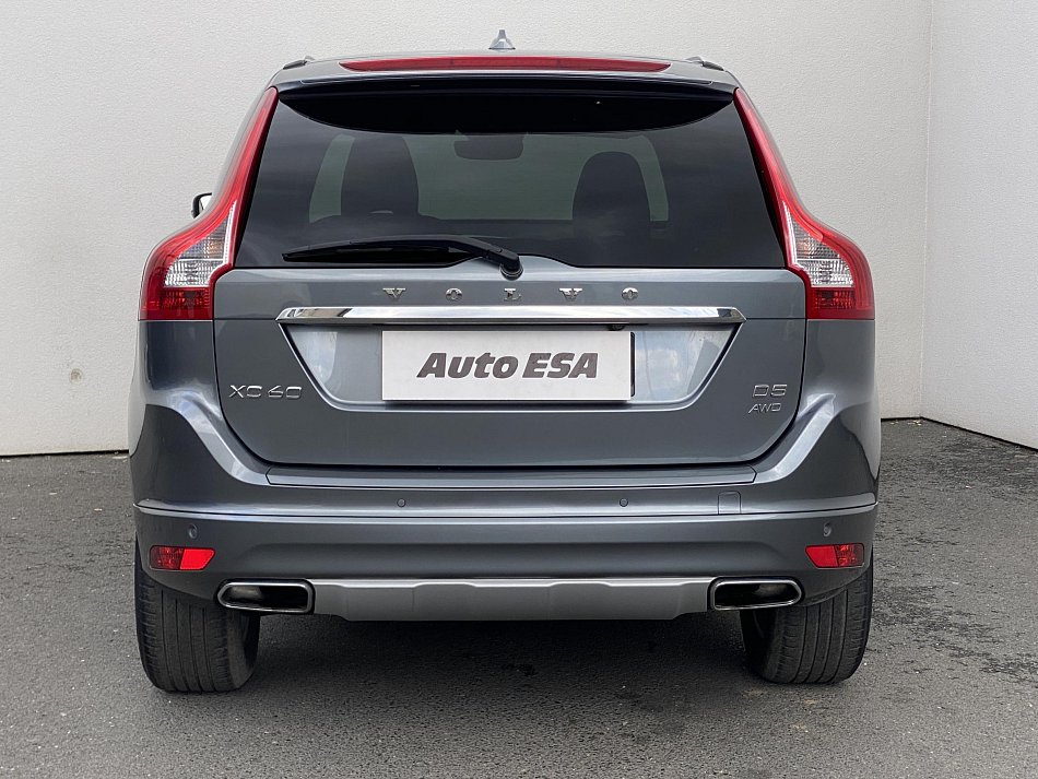 Volvo XC60 2.4 D5 Summum AWD
