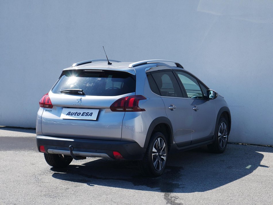 Peugeot 2008 1.2 PT 