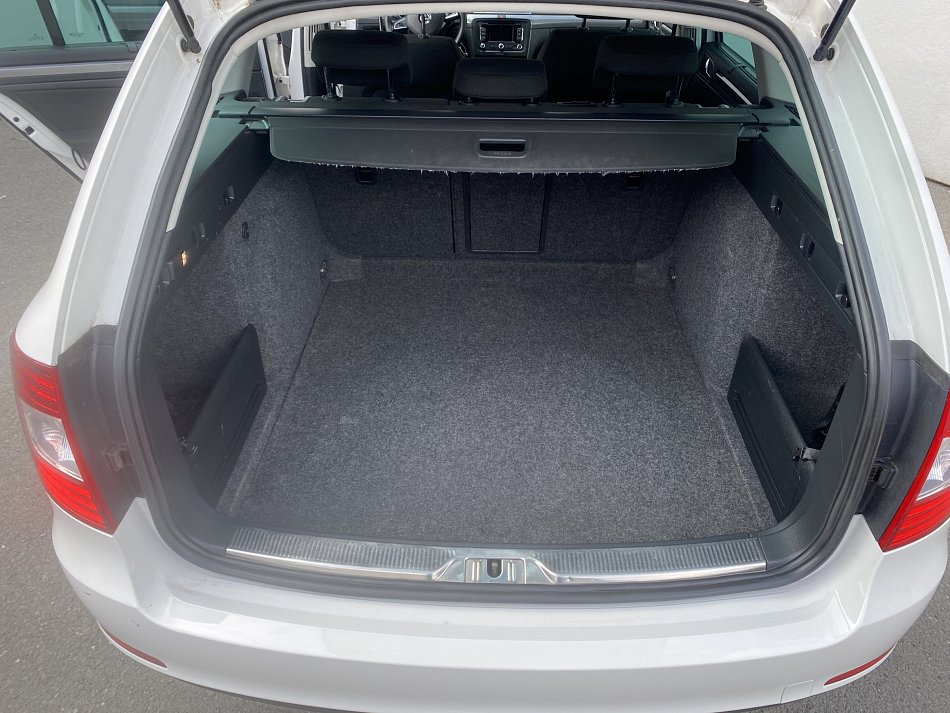 Škoda Superb II 2.0TDi Active
