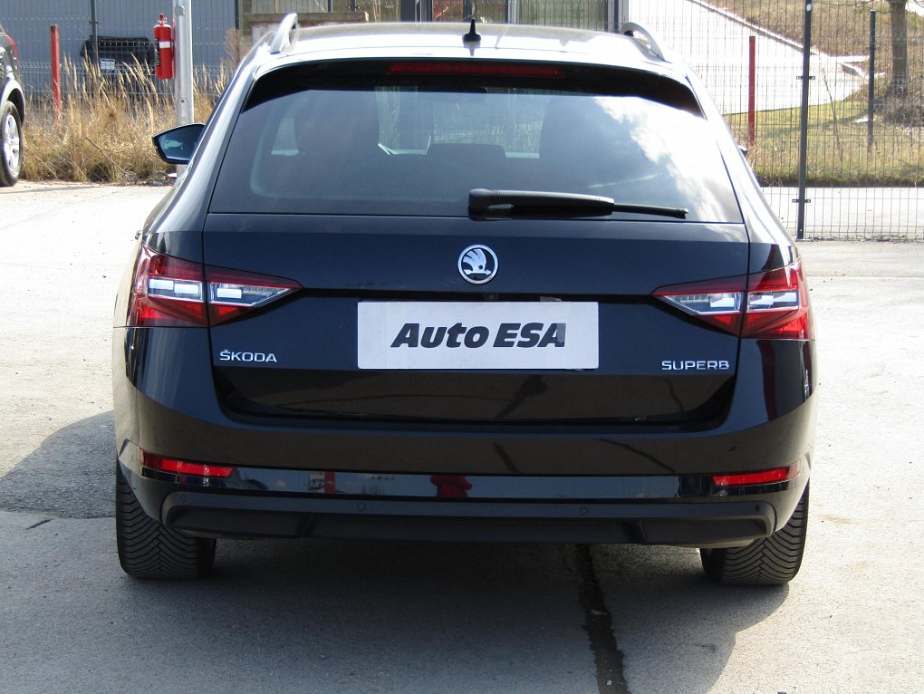 Škoda Superb III 2.0 TSi SportLine