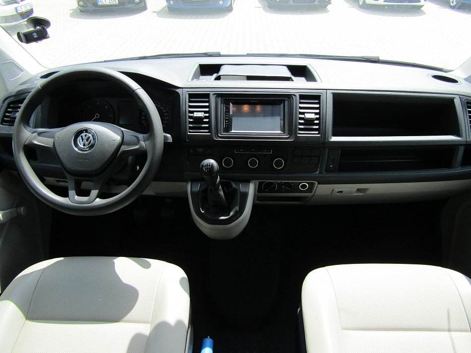 Volkswagen Transporter 2.0TDi  5míst