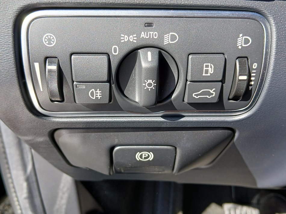 Volvo V60 2.0D Momentum