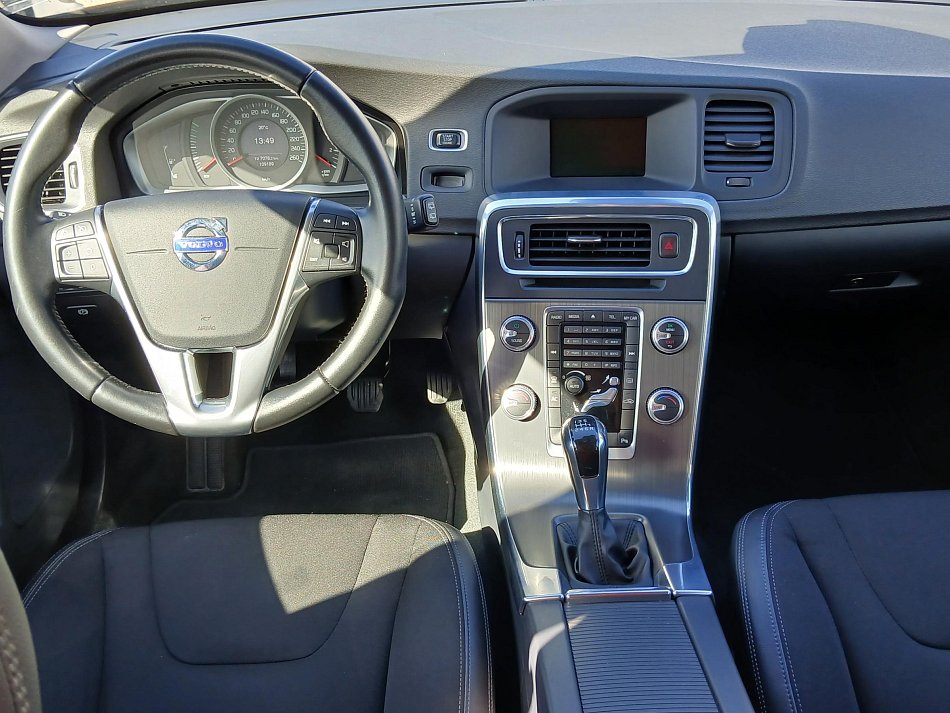 Volvo V60 2.0D Momentum