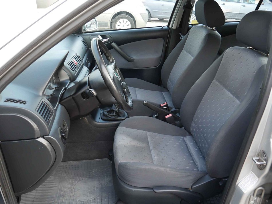 Škoda Octavia 1.6i 