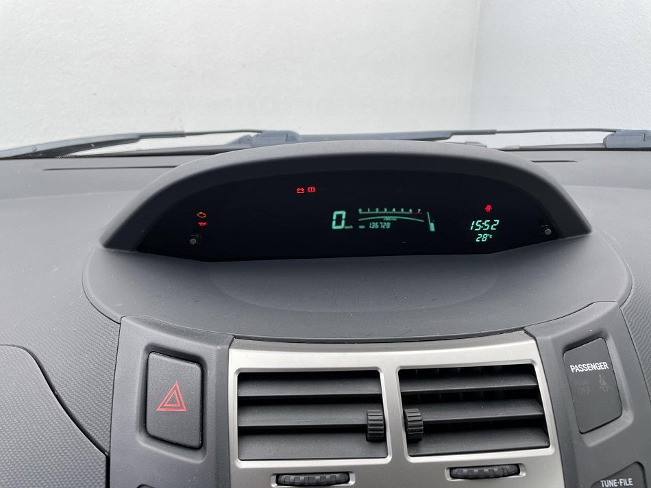 Toyota Yaris 1.0 VVT-i Cool