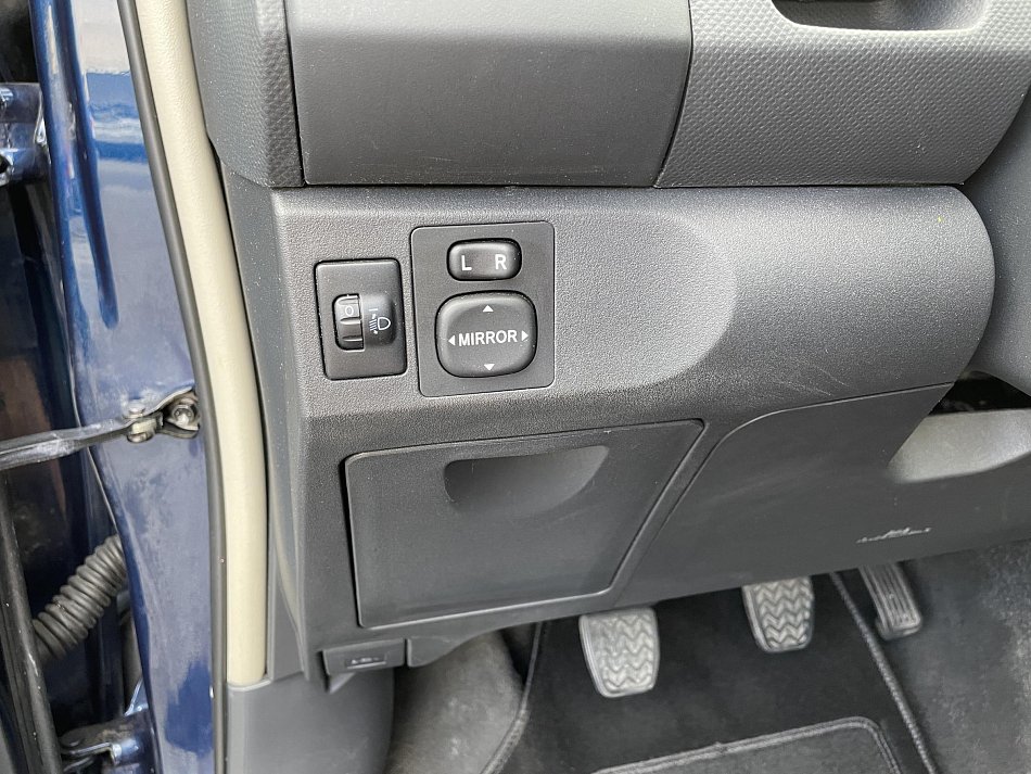 Toyota Yaris 1.0 VVT-i Cool