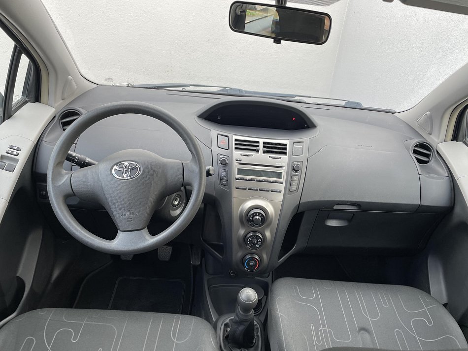 Toyota Yaris 1.0 VVT-i Cool