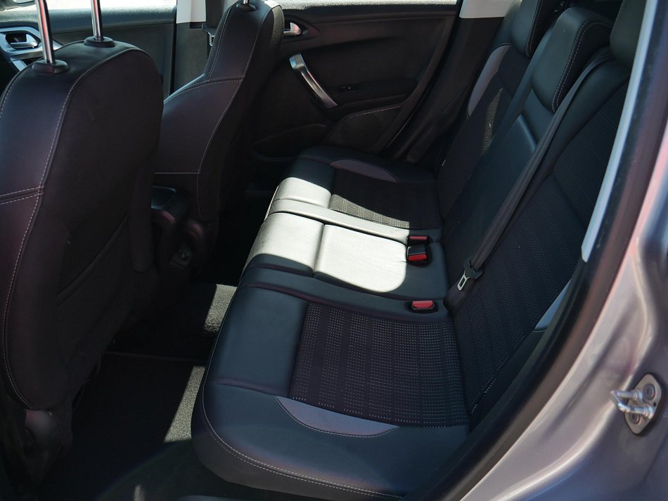 Peugeot 2008 1.2 PT 