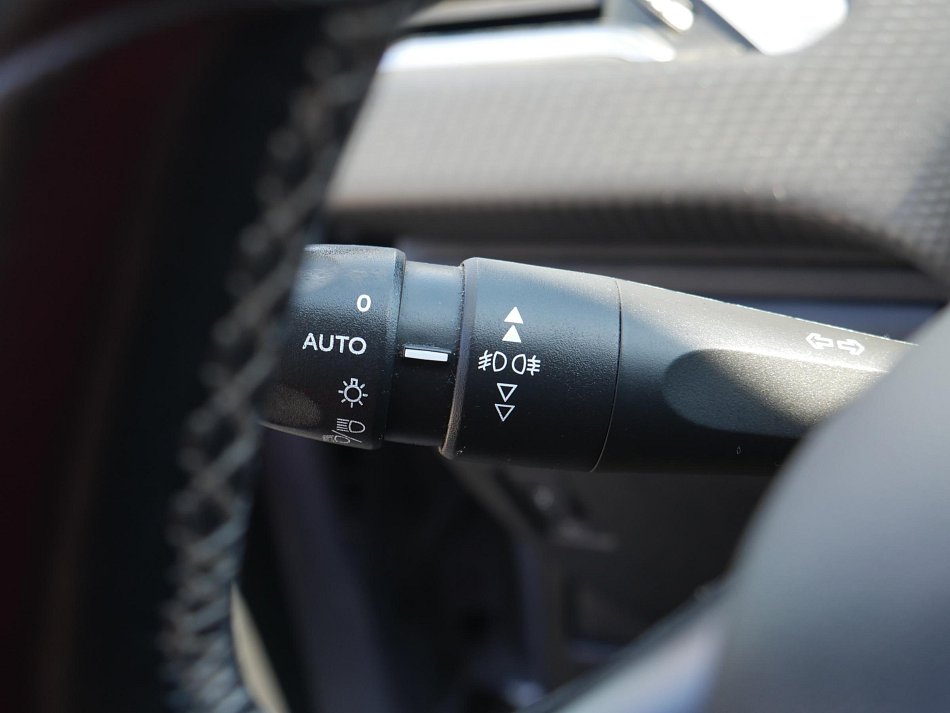 Peugeot 2008 1.2 PT 