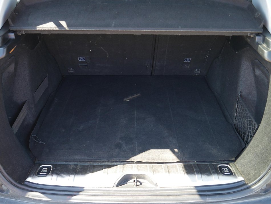 Peugeot 2008 1.2 PT 
