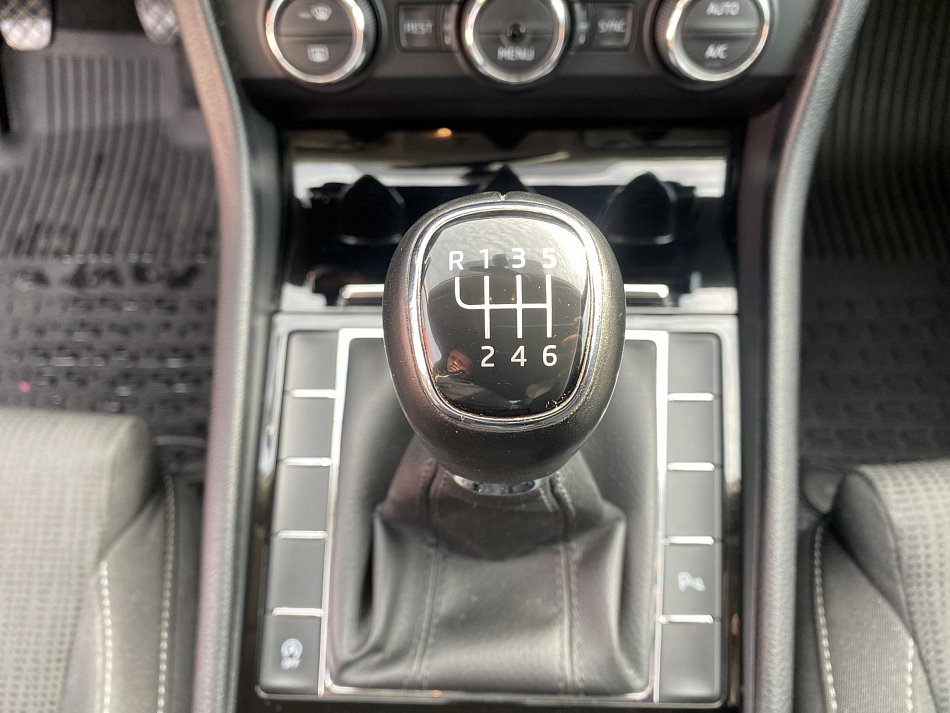 Škoda Superb III 1.6 TDi 