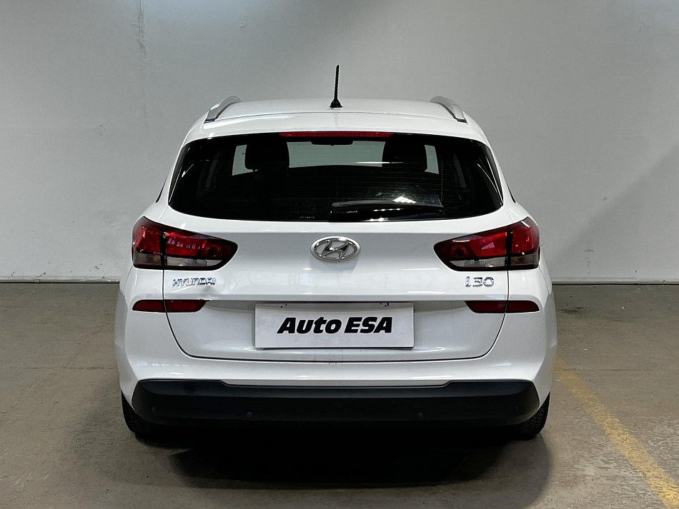 Hyundai I30 1.4 T Trikolor