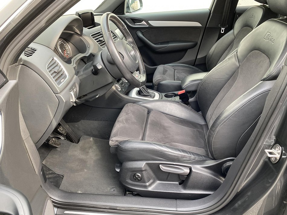 Audi Q3 2.0 TDi S-line quattro