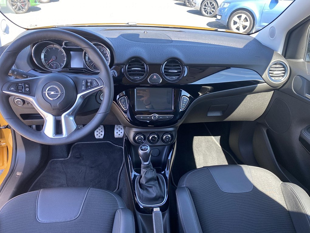Opel Adam 1.4 i Enjoy