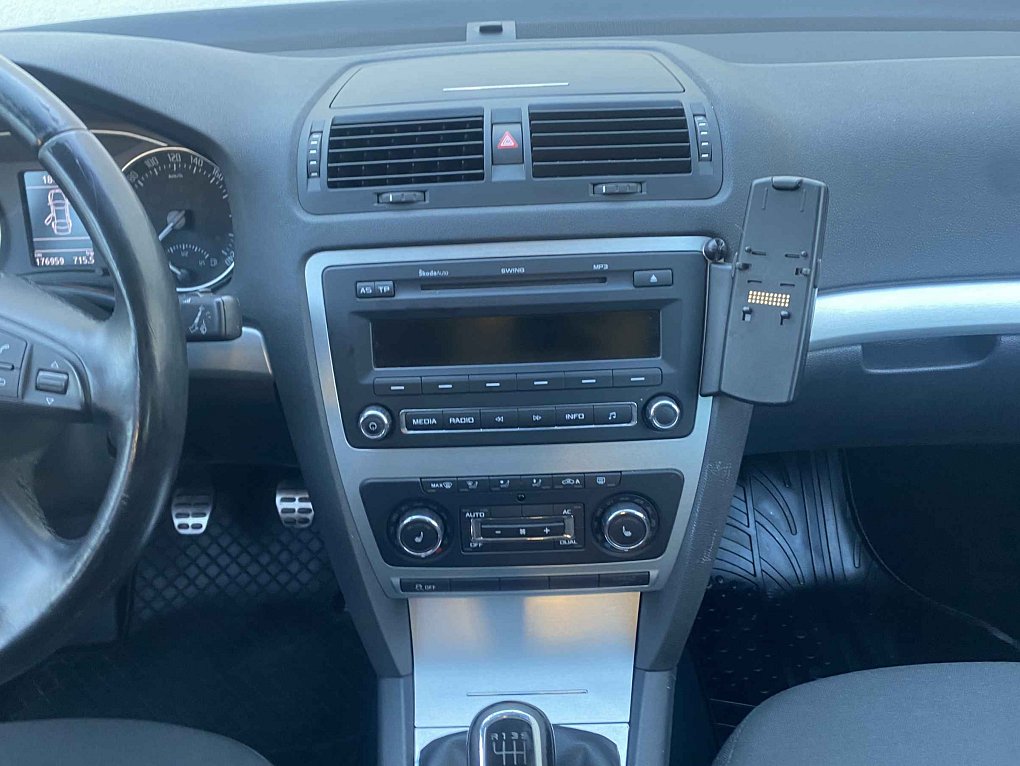Škoda Octavia II 2.0 TDi Scout 4x4