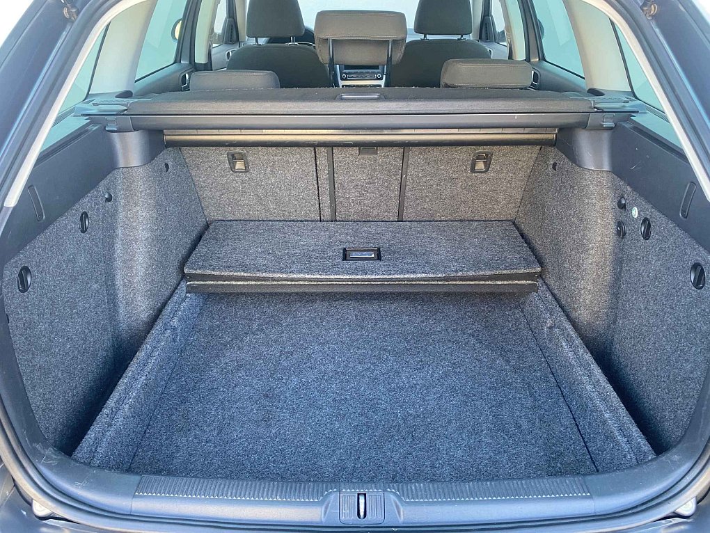 Škoda Octavia II 2.0 TDi Scout 4x4