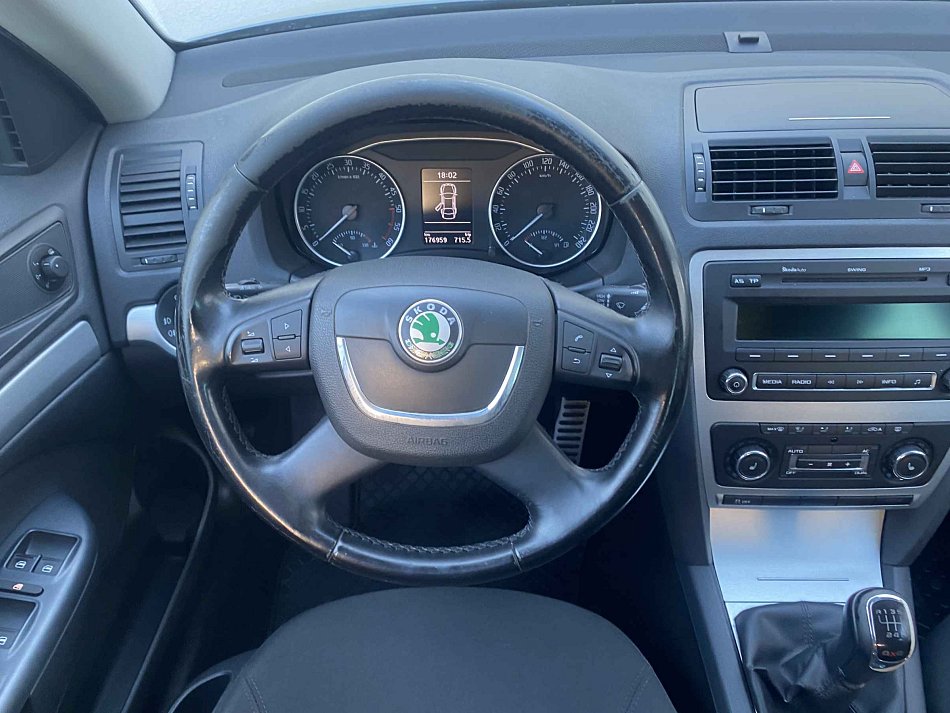 Škoda Octavia II 2.0 TDi Scout 4x4
