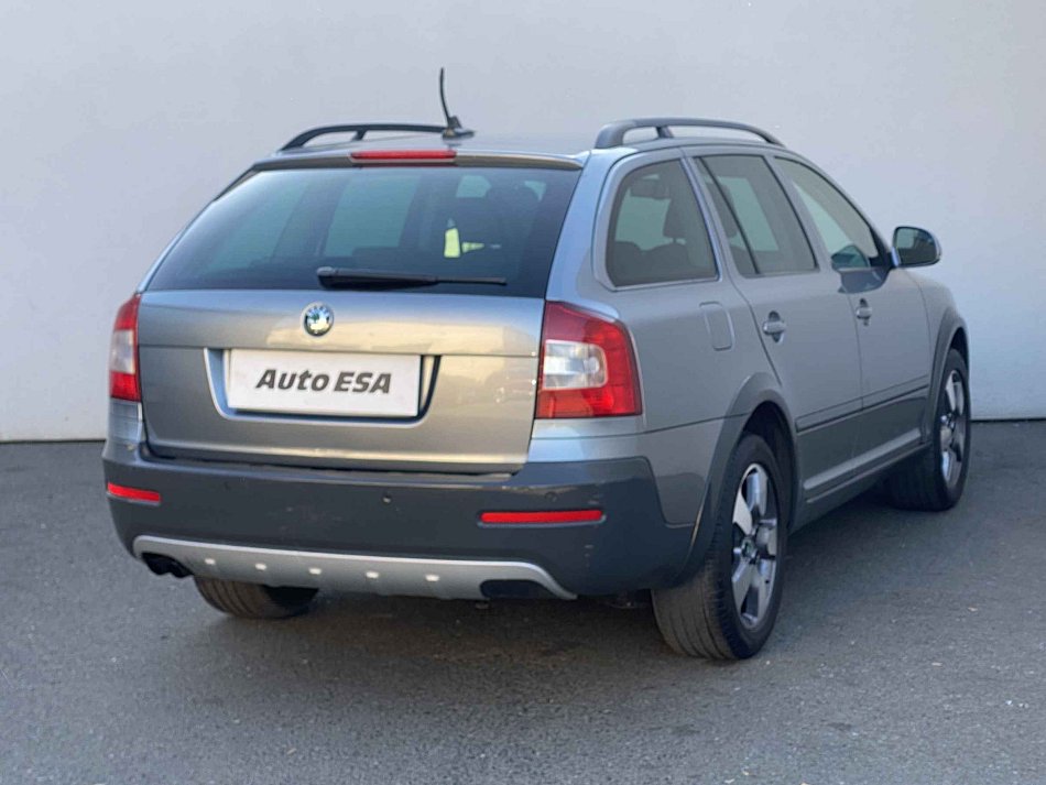 Škoda Octavia II 2.0 TDi Scout 4x4