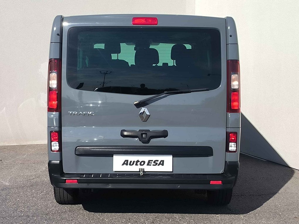 Renault Trafic 2.0dCi Intense L2 9míst