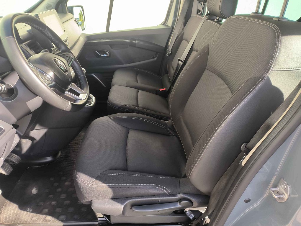 Renault Trafic 2.0dCi Intense L2 9míst