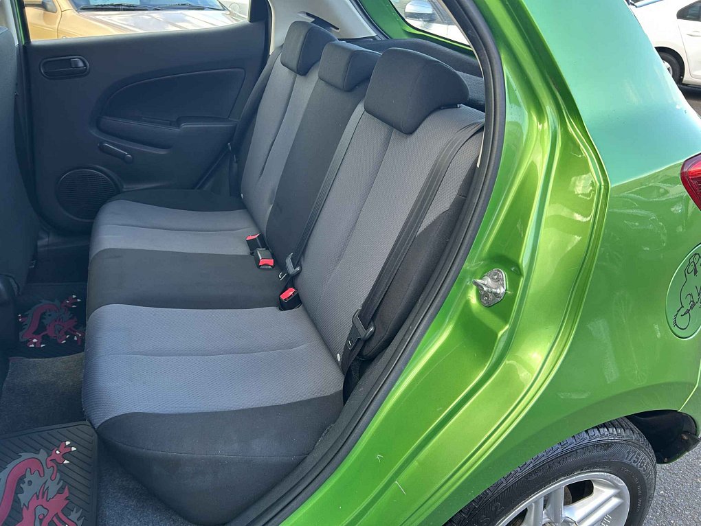 Mazda 2 1.4i 