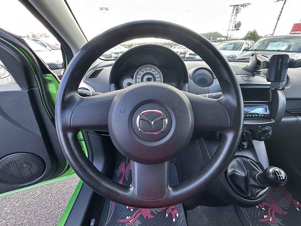 Mazda 2 1.4i 