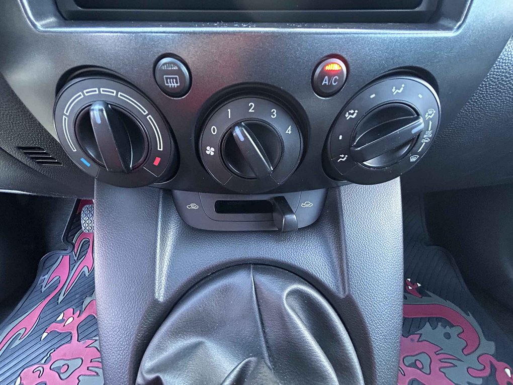 Mazda 2 1.4i 