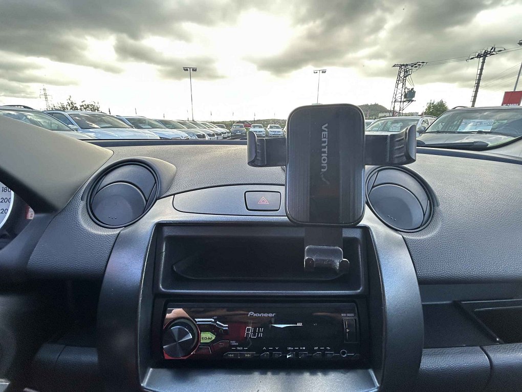 Mazda 2 1.4i 