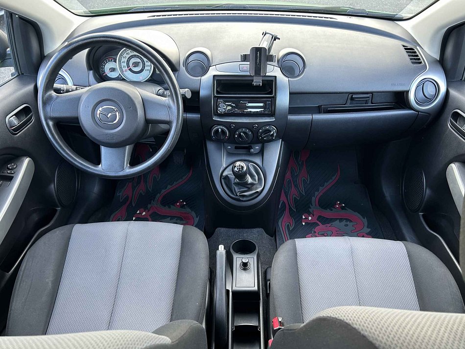 Mazda 2 1.4i 