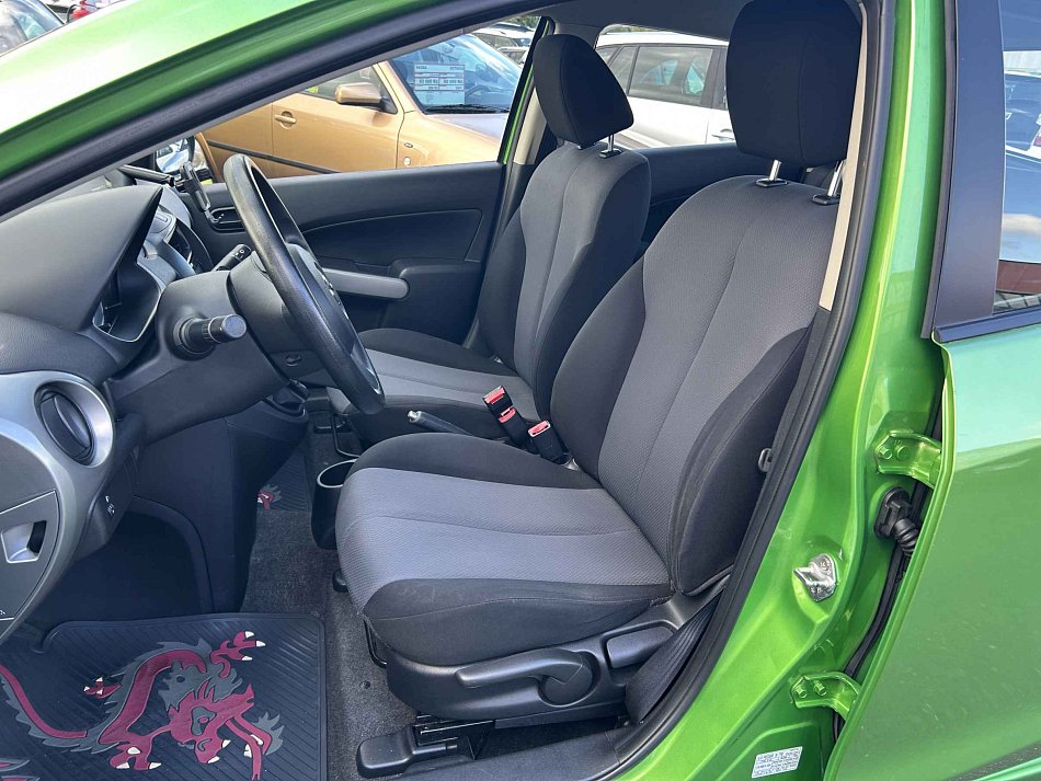 Mazda 2 1.4i 