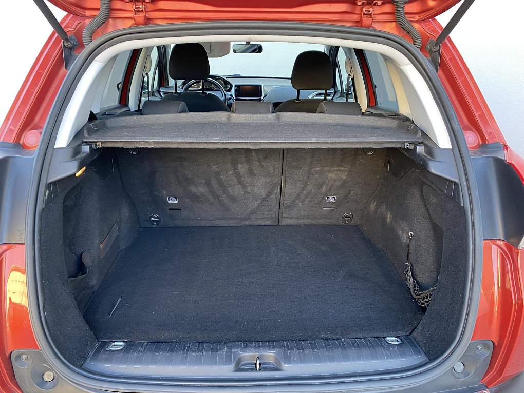 Peugeot 2008 1.2PT Style