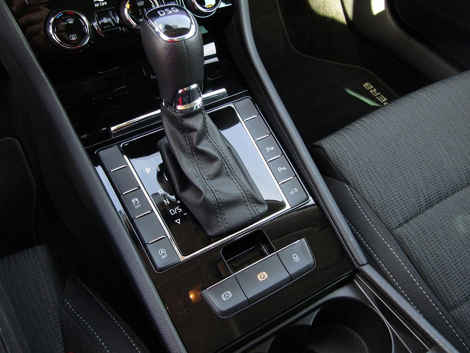 Škoda Superb III 2.0 TSi SportLine