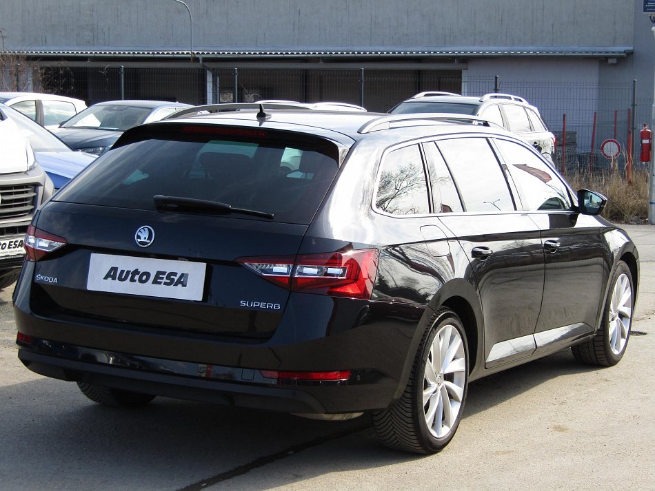 Škoda Superb III 2.0 TSi SportLine