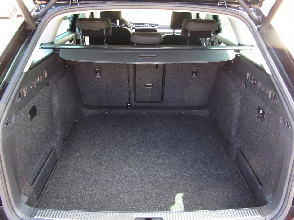 Škoda Superb III 2.0 TSi SportLine