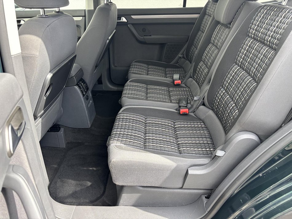 Volkswagen Touran 2.0 TDi CROSS