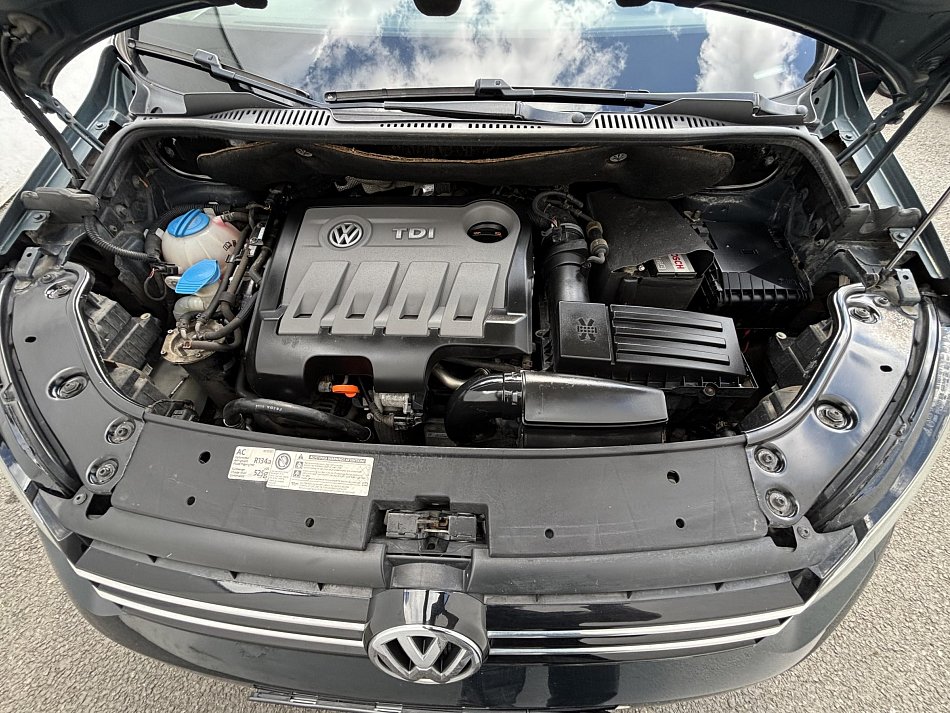 Volkswagen Touran 2.0 TDi CROSS