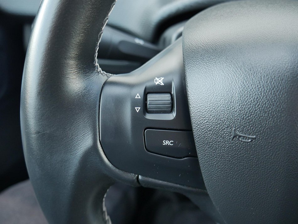 Peugeot 2008 1.2 PT Allure