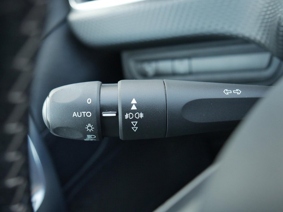 Peugeot 2008 1.2 PT Allure