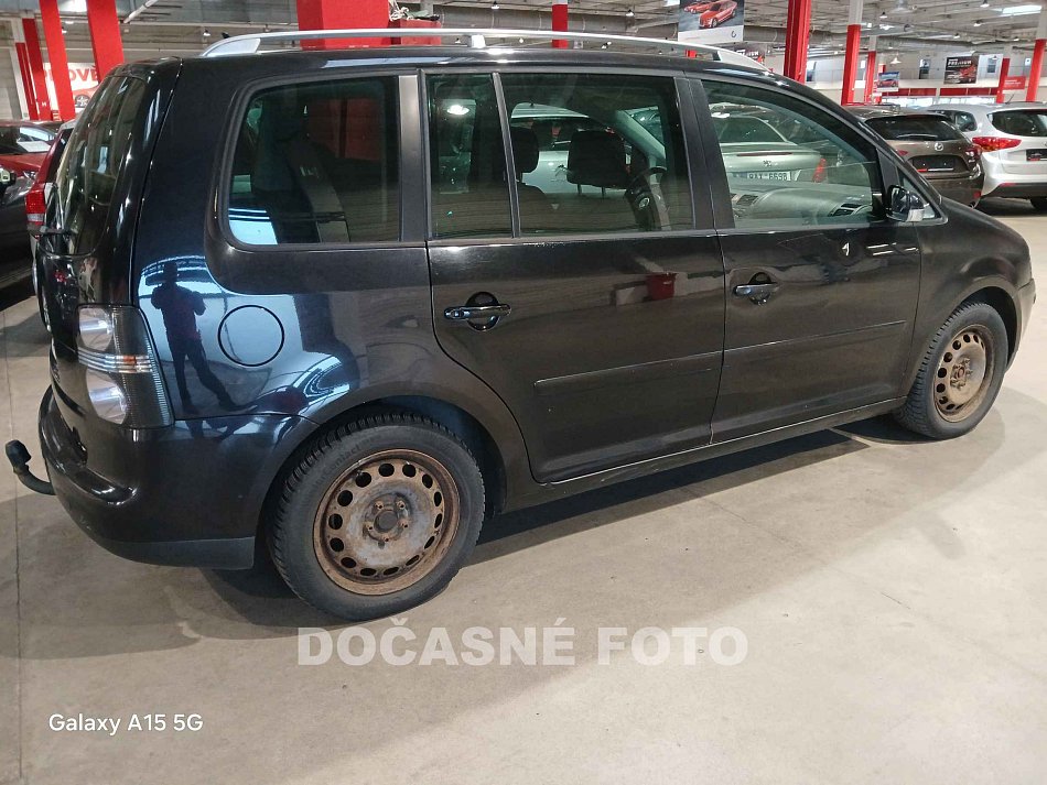 Volkswagen Touran 2.0 TDi 